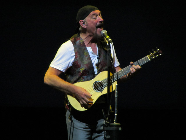 Ian Anderson celebrates Jethro Tull